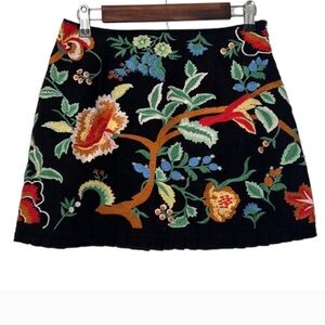 Zara Embroidered mini Skirt SZ M